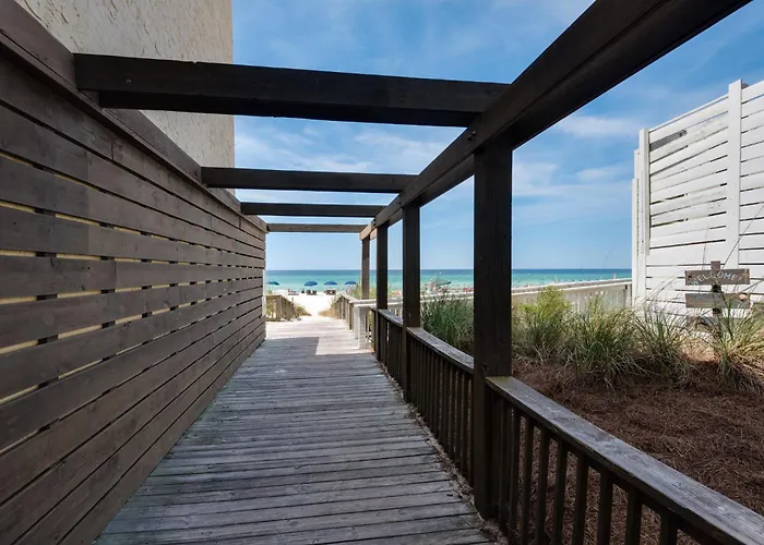 Warm And Inviting 1 Bd 1 Ba Condo With Breathtaking Gulf Views
